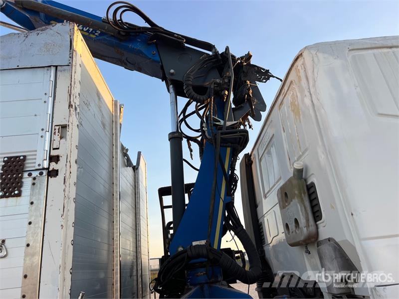 Iveco GMC GZ 125 on Iveco Eurostar 240E47 6x2 Dump Truc Autogru