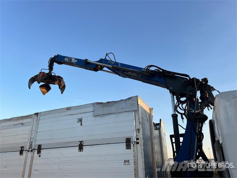 Iveco GMC GZ 125 on Iveco Eurostar 240E47 6x2 Dump Truc Autogru