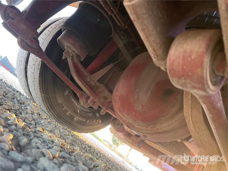 Iveco GMC GZ 125 on Iveco Eurostar 240E47 6x2 Dump Truc Autogru
