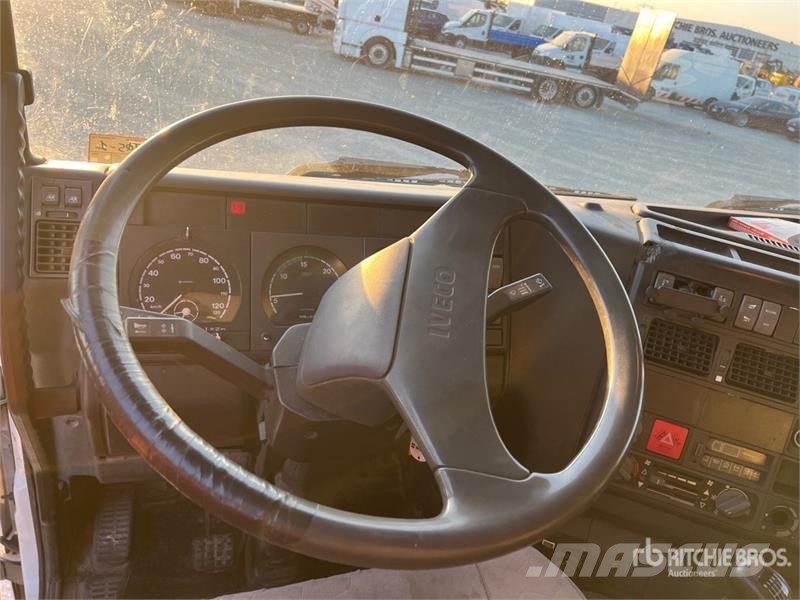 Iveco GMC GZ 125 on Iveco Eurostar 240E47 6x2 Dump Truc Autogru