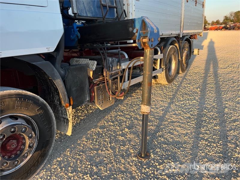 Iveco GMC GZ 125 on Iveco Eurostar 240E47 6x2 Dump Truc Autogru