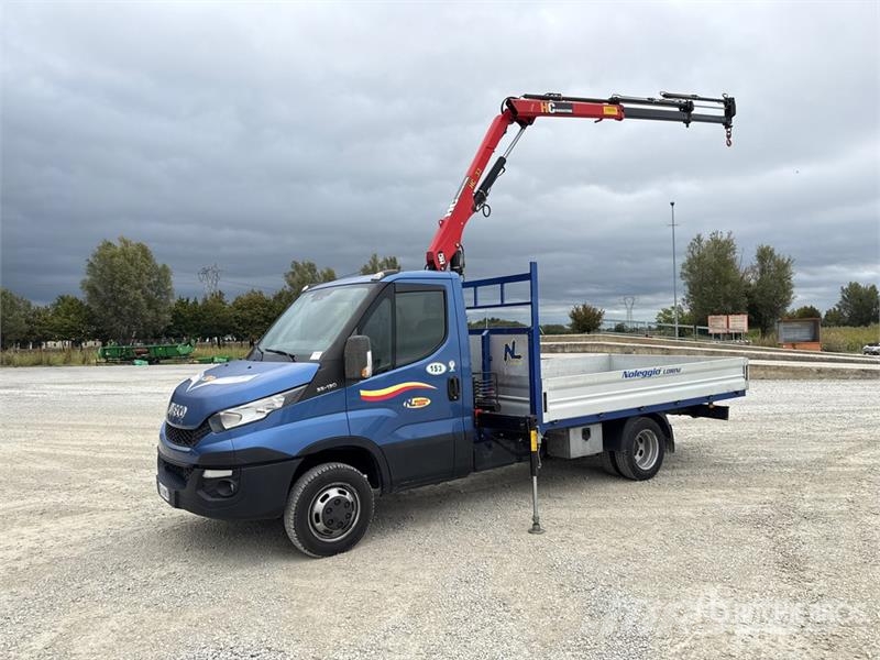 Iveco HC Industrie HC33A3 700 kg on  Iveco Daily 35C13 F Tovornjaki z žerjavom