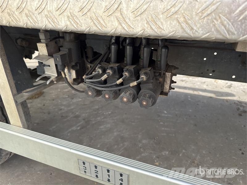 Iveco MT 202 20.2 m on Iveco 35-140 4x2 Camion Nacelle B Teherautóra szerelt emelők és állványok