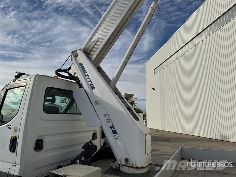 Iveco MT 202 20.2 m on Iveco 35-140 4x2 Camion Nacelle B Teherautóra szerelt emelők és állványok
