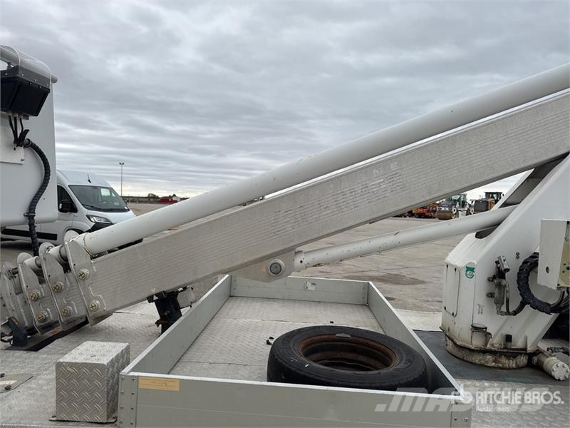 Iveco MT 202 20.2 m on Iveco 35-140 4x2 Camion Nacelle B Bilmontert lift