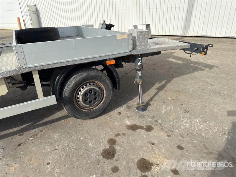 Iveco MT 202 20.2 m on Iveco 35-140 4x2 Camion Nacelle B Teherautóra szerelt emelők és állványok