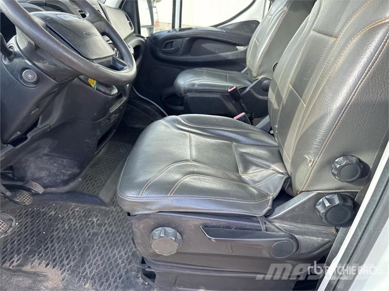 Iveco MT 202 20.2 m on Iveco 35-140 4x2 Camion Nacelle B Teherautóra szerelt emelők és állványok