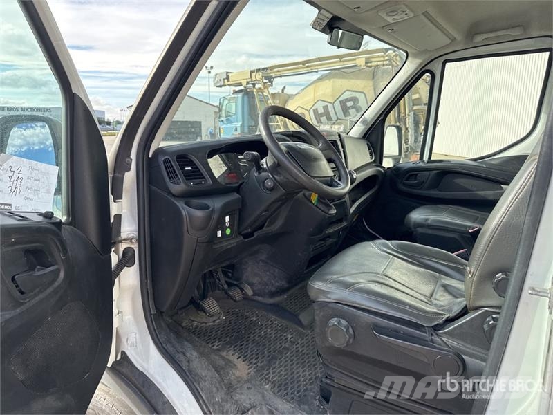 Iveco MT 202 20.2 m on Iveco 35-140 4x2 Camion Nacelle B Teherautóra szerelt emelők és állványok