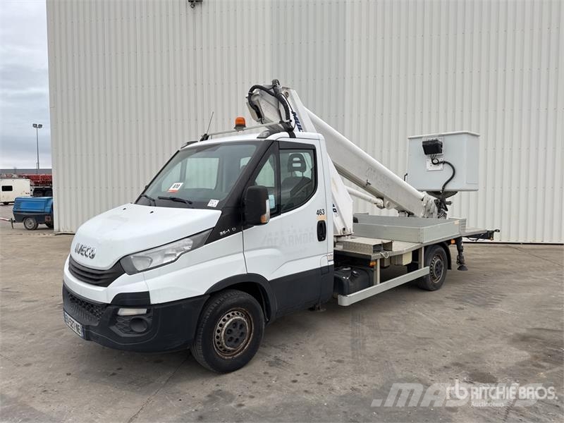 Iveco MT 202 20.2 m on Iveco 35-140 4x2 Camion Nacelle B Bilmontert lift