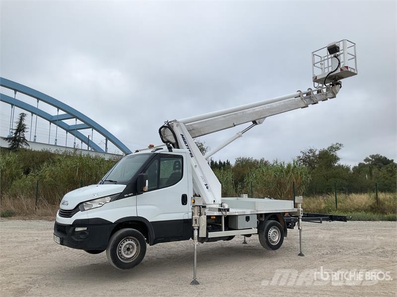 Iveco MT 240 24 m on Iveco 35-120 4x2 Camion Nacelle Buc Camion nacelle