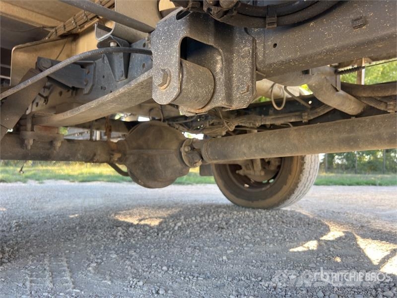 Iveco MX 250 25.4 m on Iveco Daily 35-120 Camion Nacelle Pacēlāji uz automašīnas bāzes