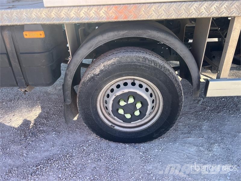 Iveco MX 250 25.4 m on Iveco Daily 35-120 Camion Nacelle Pacēlāji uz automašīnas bāzes