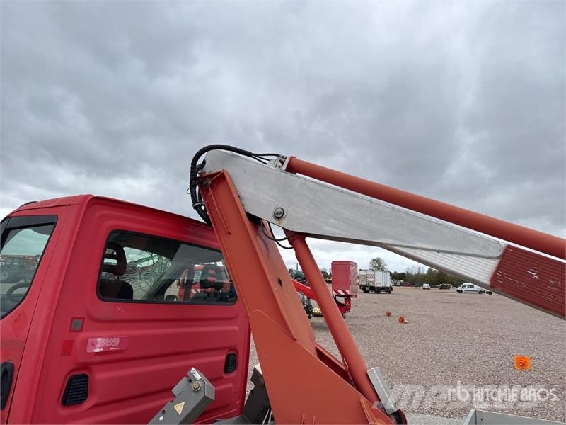 Iveco on Iveco 35-120 4x2 Camion Nacelle Bucket Truck (I Auto korvtõstukid