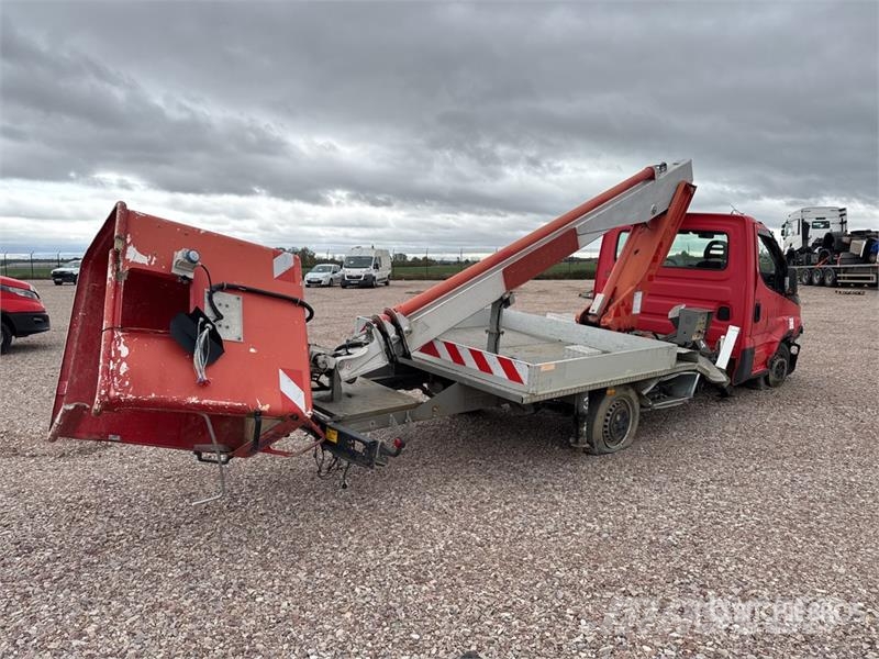 Iveco on Iveco 35-120 4x2 Camion Nacelle Bucket Truck (I Auto korvtõstukid