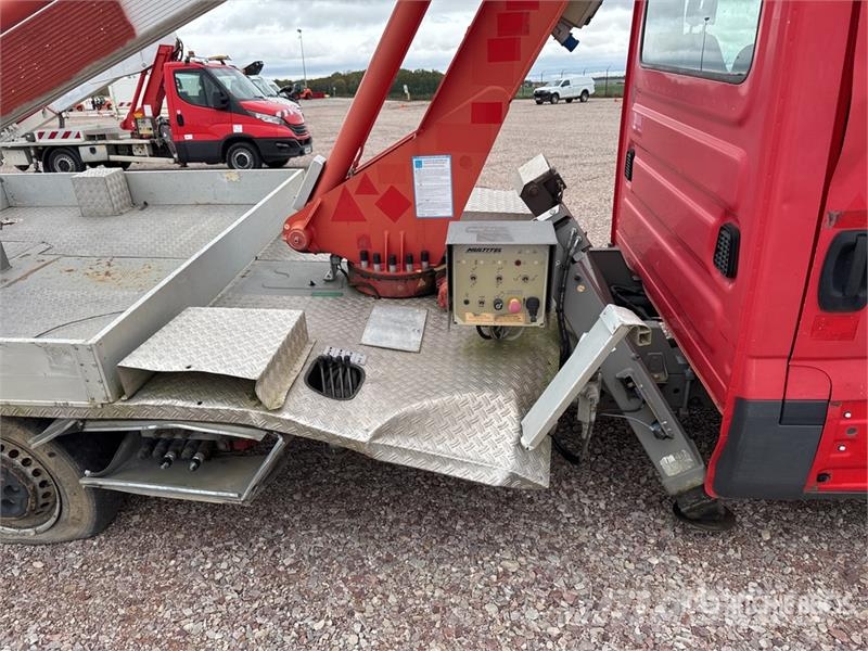Iveco on Iveco 35-120 4x2 Camion Nacelle Bucket Truck (I Auto korvtõstukid