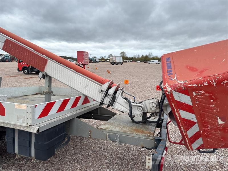 Iveco on Iveco 35-120 4x2 Camion Nacelle Bucket Truck (I Auto korvtõstukid