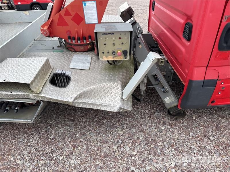 Iveco on Iveco 35-120 4x2 Camion Nacelle Bucket Truck (I Auto korvtõstukid