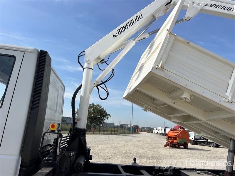 Iveco on Iveco Eurocargo 4x2 Dump Truck with Crane Darus teherautók