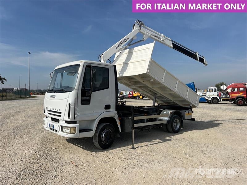 Iveco on Iveco Eurocargo 4x2 Dump Truck with Crane Autogru