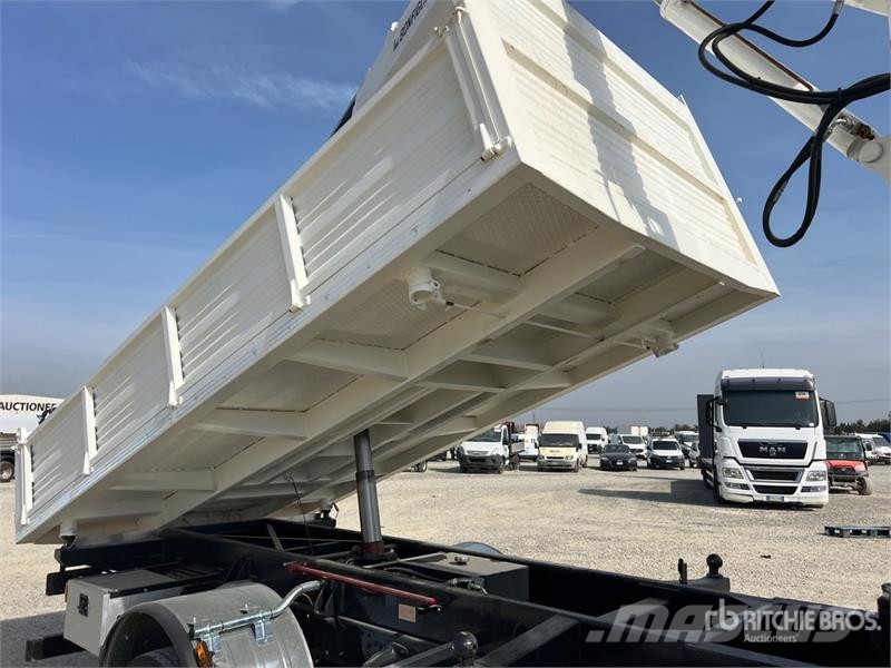 Iveco on Iveco Eurocargo 4x2 Dump Truck with Crane Darus teherautók