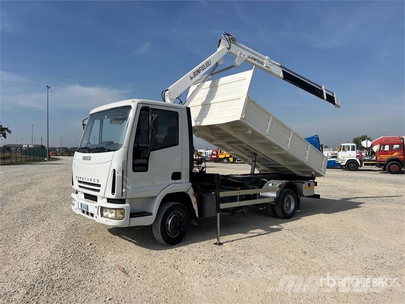 Iveco on Iveco Eurocargo 4x2 Dump Truck with Crane Darus teherautók
