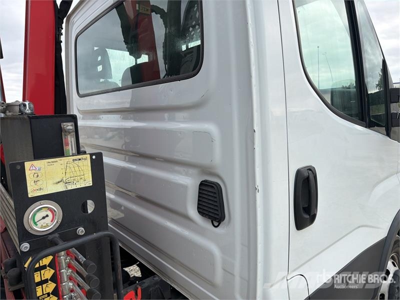 Iveco Palfinger PK3400 990 kg on Iveco Daily 35C14 Dump Tovornjaki z žerjavom