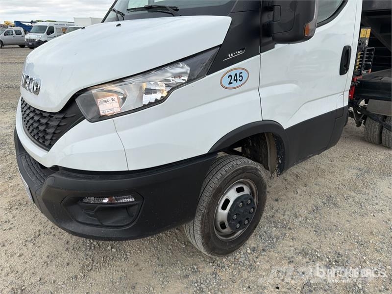 Iveco Palfinger PK3400 990 kg on Iveco Daily 35C14 Dump Tovornjaki z žerjavom