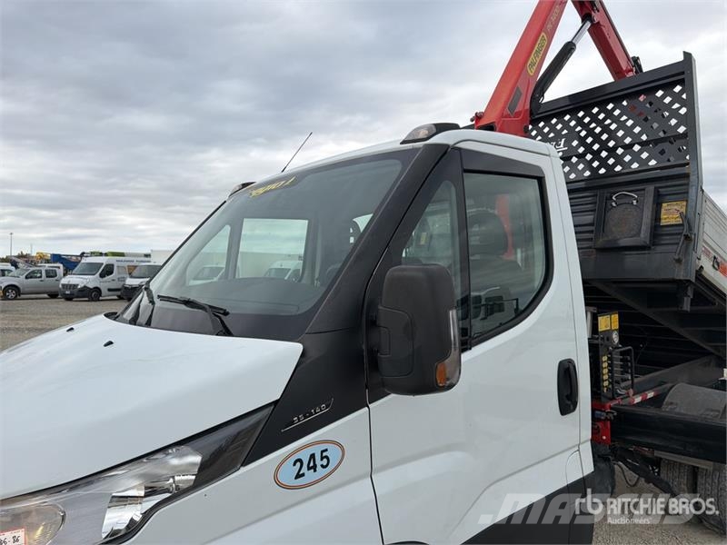 Iveco Palfinger PK3400 990 kg on Iveco Daily 35C14 Dump Tovornjaki z žerjavom