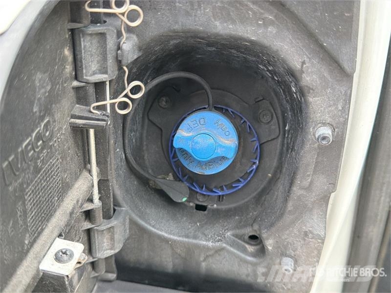 Iveco Palfinger PK3400 990 kg on Iveco Daily 35C14 Dump Tovornjaki z žerjavom