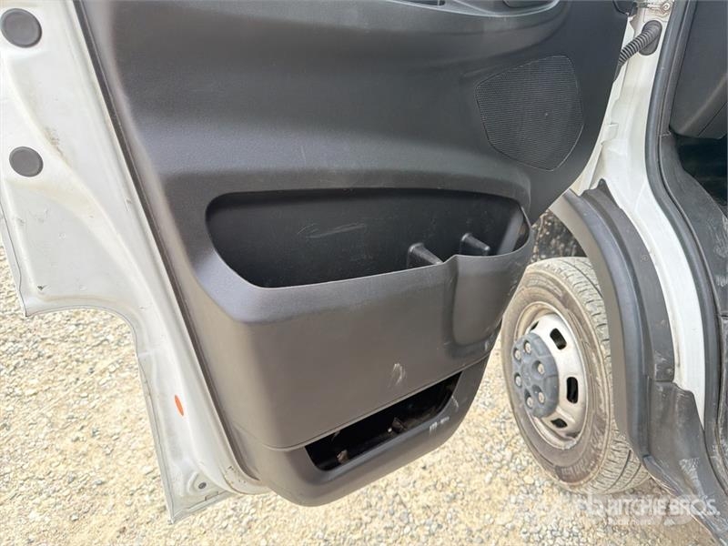 Iveco Palfinger PK3400 990 kg on Iveco Daily 35C14 Dump Tovornjaki z žerjavom