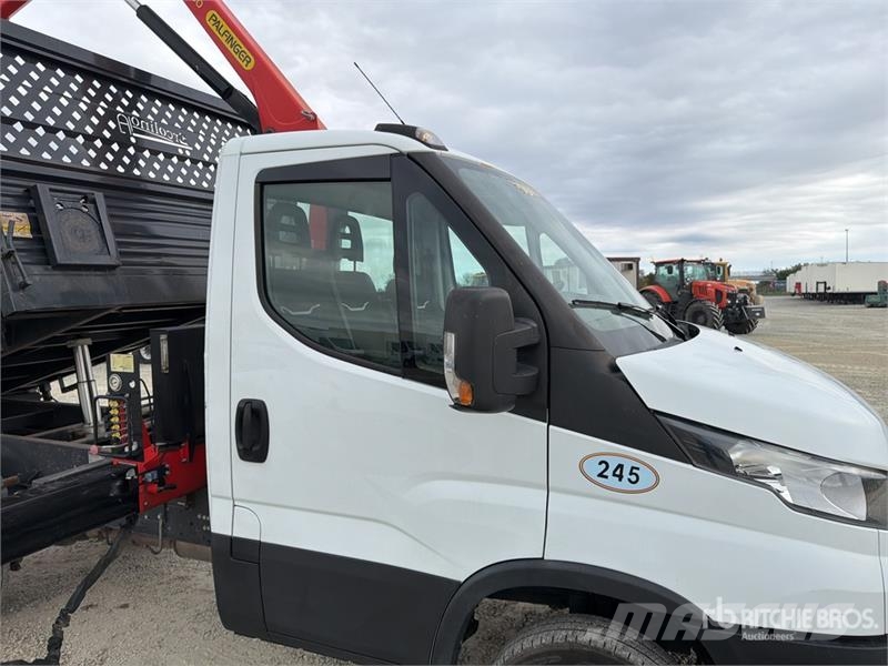 Iveco Palfinger PK3400 990 kg on Iveco Daily 35C14 Dump Tovornjaki z žerjavom