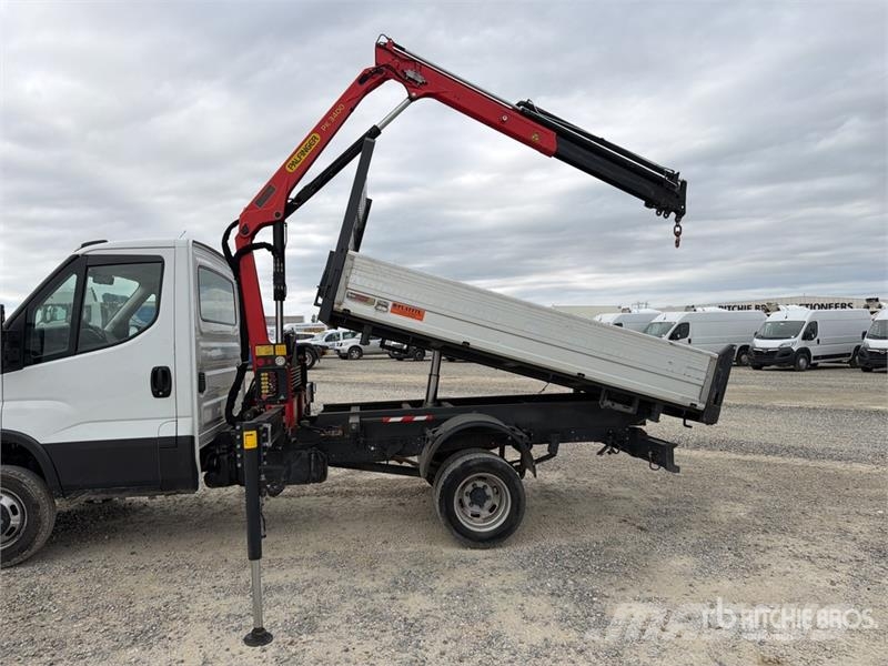 Iveco Palfinger PK3400 990 kg on Iveco Daily 35C14 Dump Tovornjaki z žerjavom