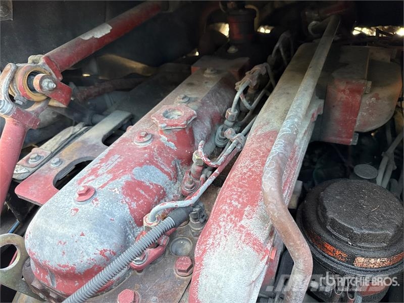 Iveco PM 4250 kg on Iveco ML 150E18 4x2 Dump Truck with 起重機卡車