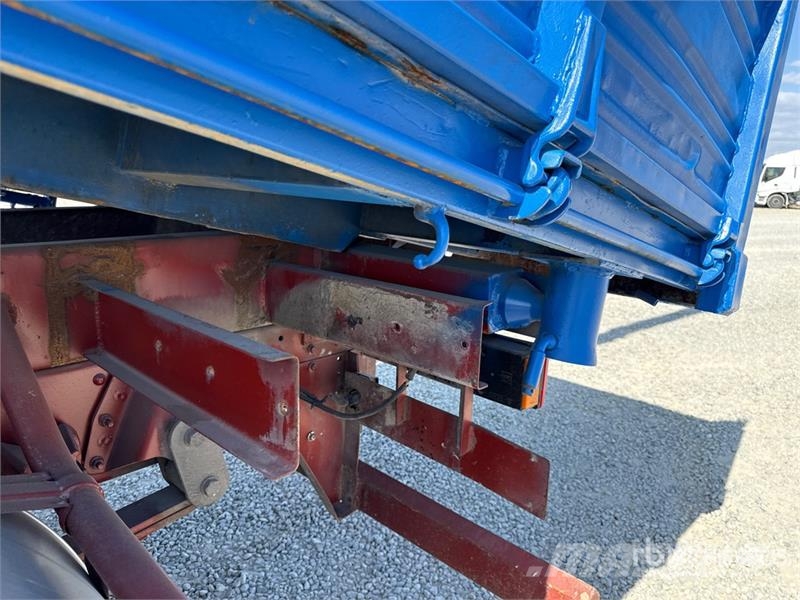Iveco PM 4250 kg on Iveco ML 150E18 4x2 Dump Truck with 起重機卡車