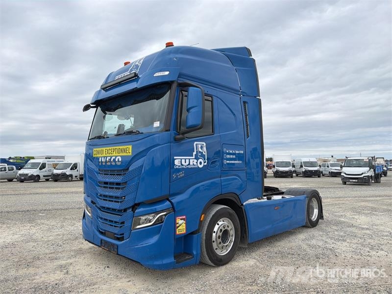 Iveco s-way 490 4x2 S/A Sleeper Truck Tractor Vlačilci