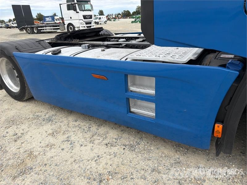 Iveco s-way 490 4x2 S/A Sleeper Truck Tractor Vlačilci