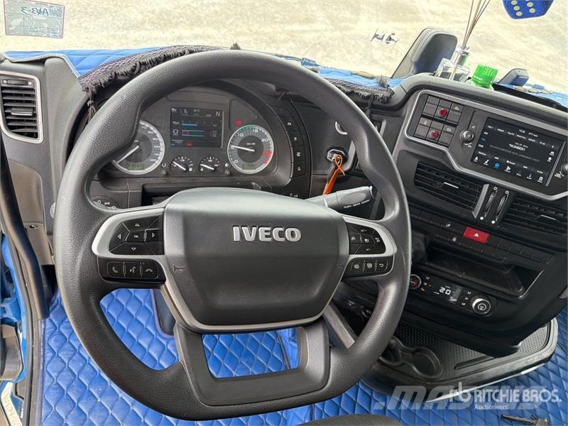 Iveco s-way 490 4x2 S/A Sleeper Truck Tractor Vlačilci