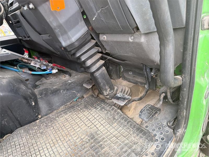 Iveco Schmidt SK650/59-1-033 on Iveco Eurocargo Sweeper Камиони за почистване