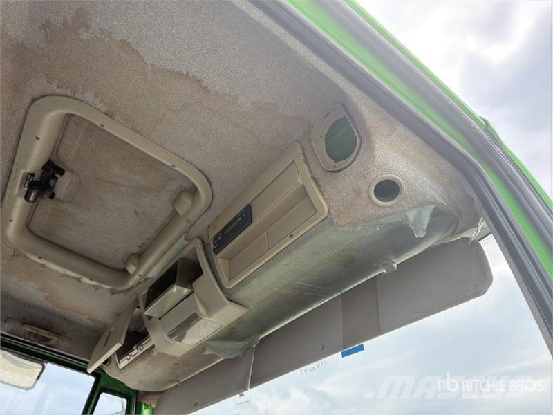 Iveco Schmidt SK650/59-1-033 on Iveco Eurocargo Sweeper Камиони за почистване