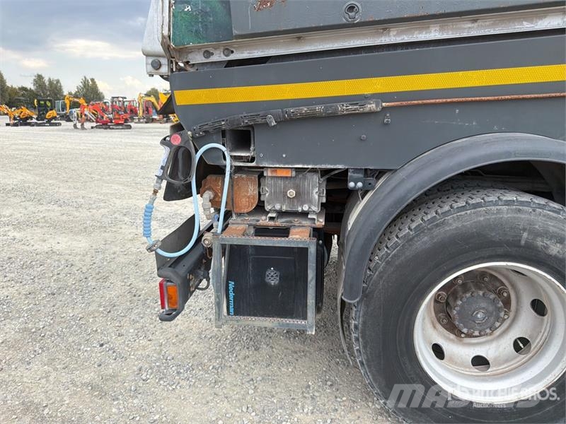 Iveco Schmidt SK650/59-1-033 on Iveco Eurocargo Sweeper Камиони за почистване