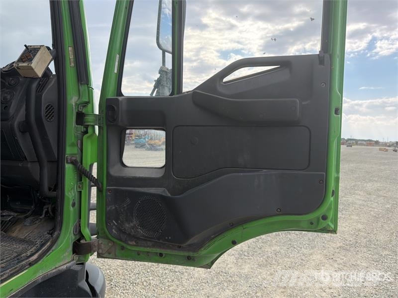 Iveco Schmidt SK650/59-1-033 on Iveco Eurocargo Sweeper Камиони за почистване