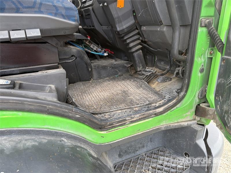 Iveco Schmidt SK650/59-1-033 on Iveco Eurocargo Sweeper Камиони за почистване