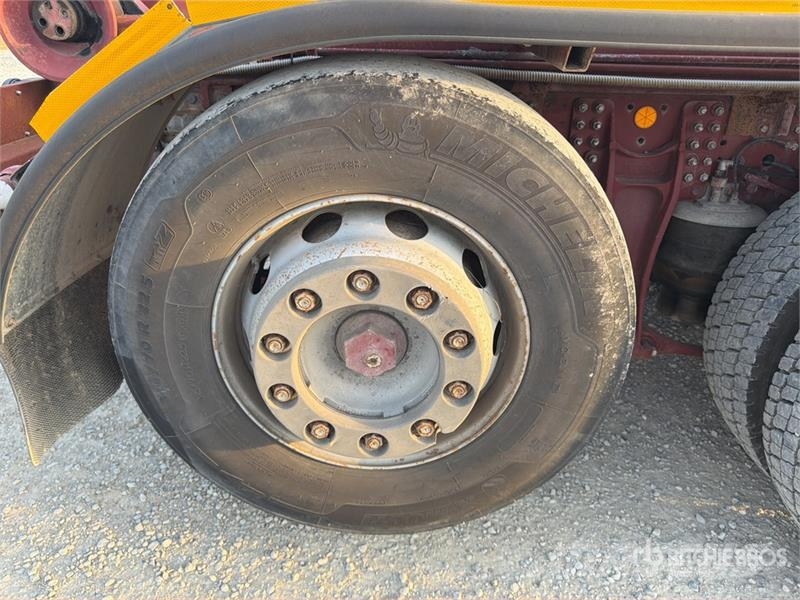 Iveco Stralis 350 8x2 Sleeper Roll-Off Truck Camion con cassone scarrabile
