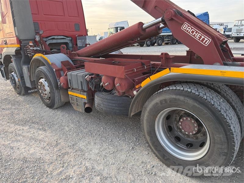 Iveco Stralis 350 8x2 Sleeper Roll-Off Truck Camion con cassone scarrabile