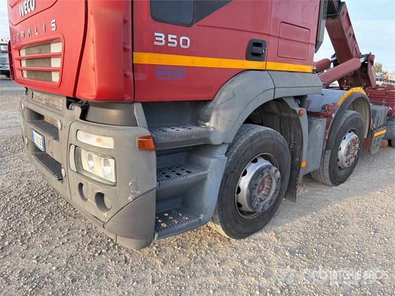 Iveco Stralis 350 8x2 Sleeper Roll-Off Truck Camion con cassone scarrabile