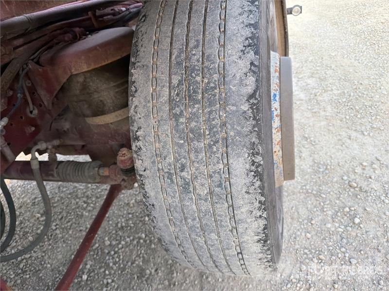 Iveco Stralis 350 8x2 Sleeper Roll-Off Truck Camion con cassone scarrabile