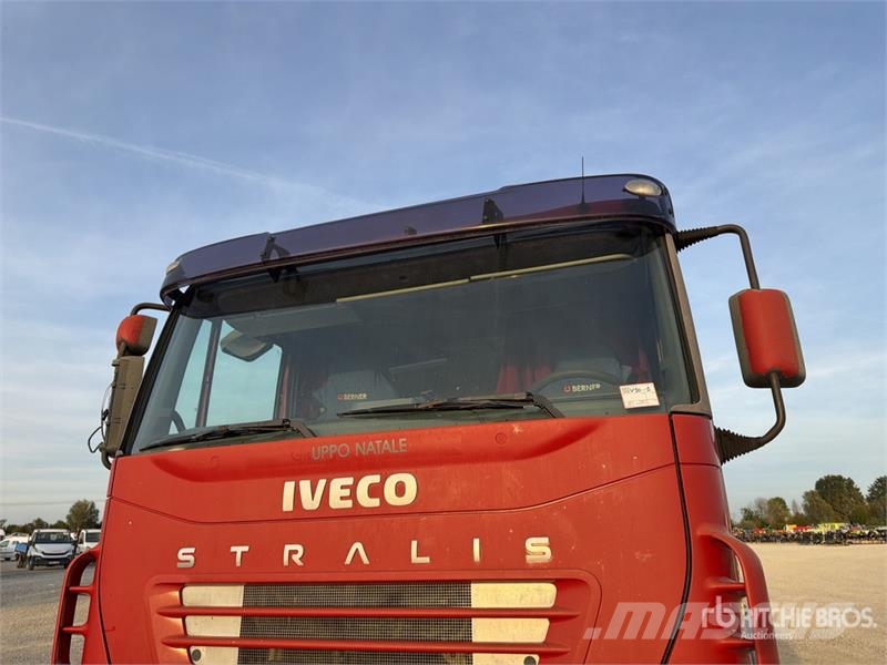 Iveco Stralis 350 8x2 Sleeper Roll-Off Truck Camion con cassone scarrabile
