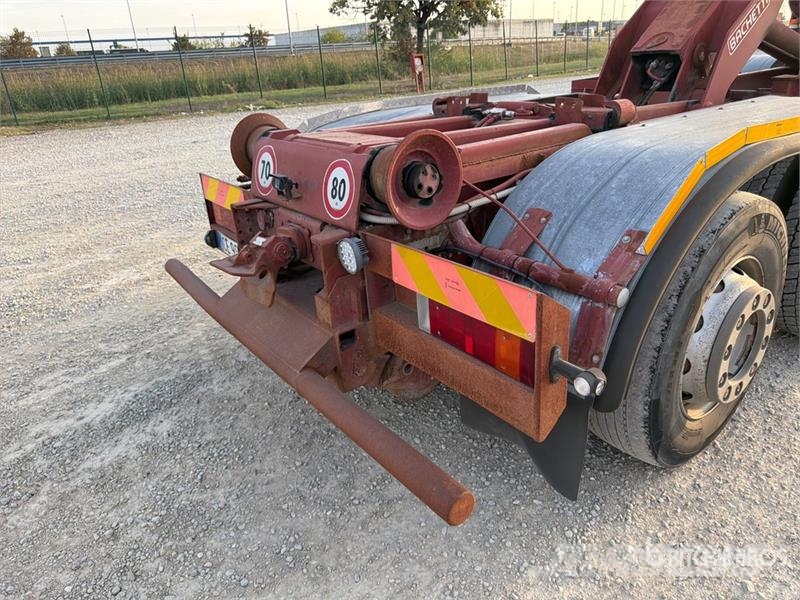 Iveco Stralis 350 8x2 Sleeper Roll-Off Truck Camion con cassone scarrabile