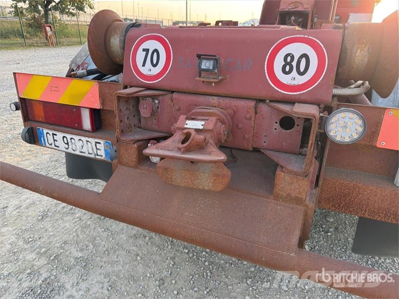 Iveco Stralis 350 8x2 Sleeper Roll-Off Truck Camion con cassone scarrabile