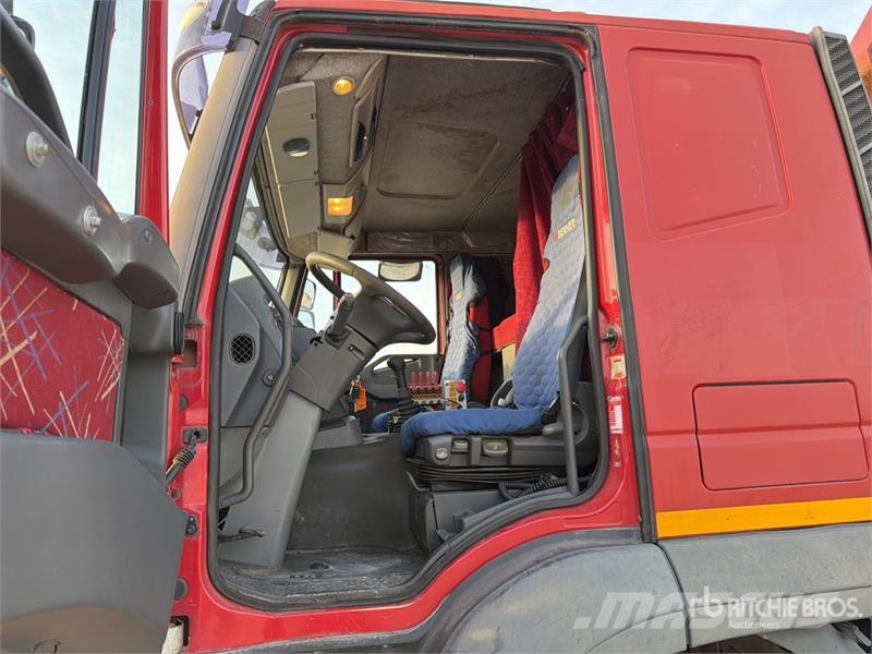Iveco Stralis 350 8x2 Sleeper Roll-Off Truck Camion con cassone scarrabile